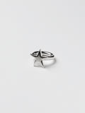 Chunky star ring