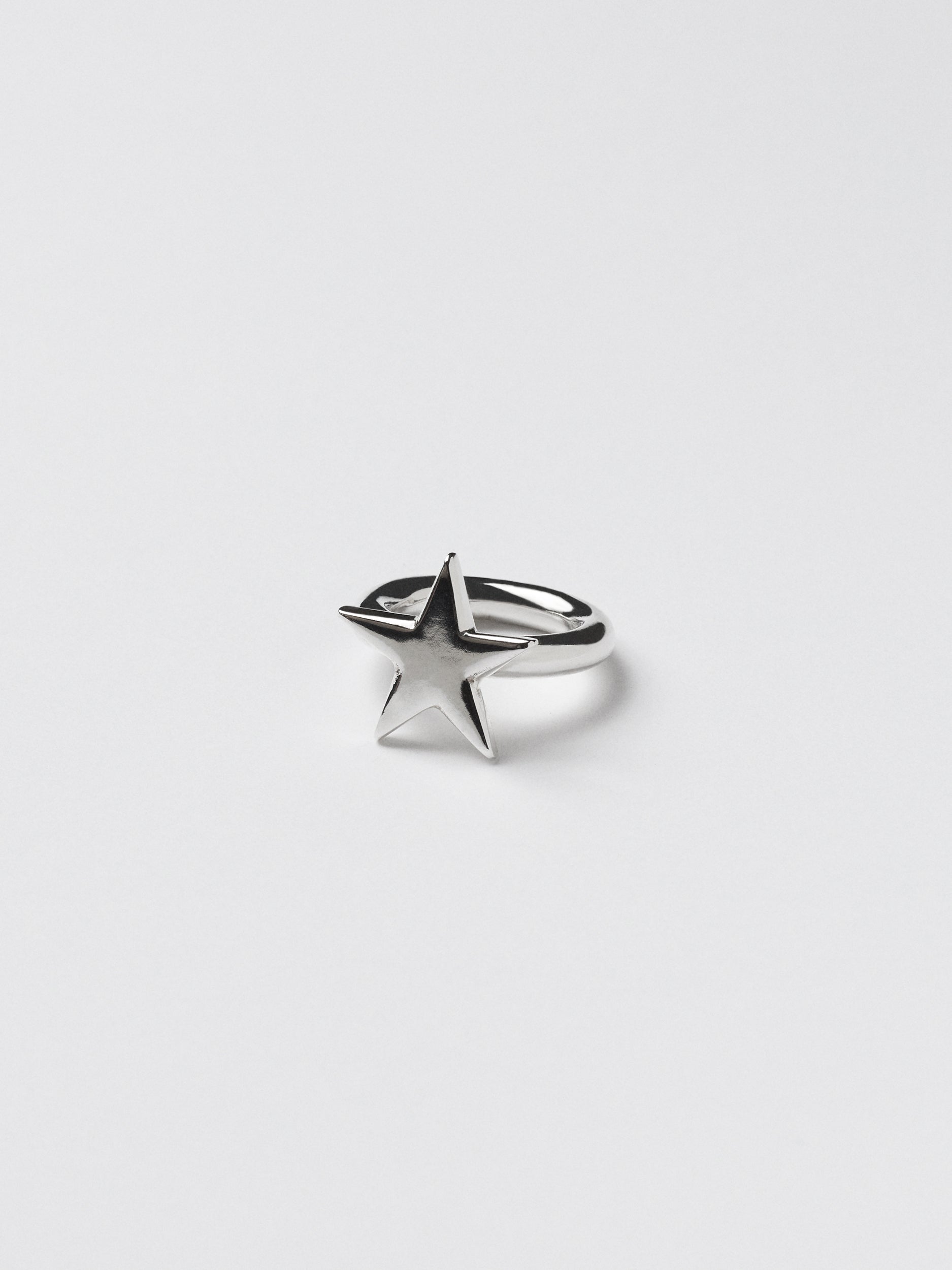 Chunky star ring