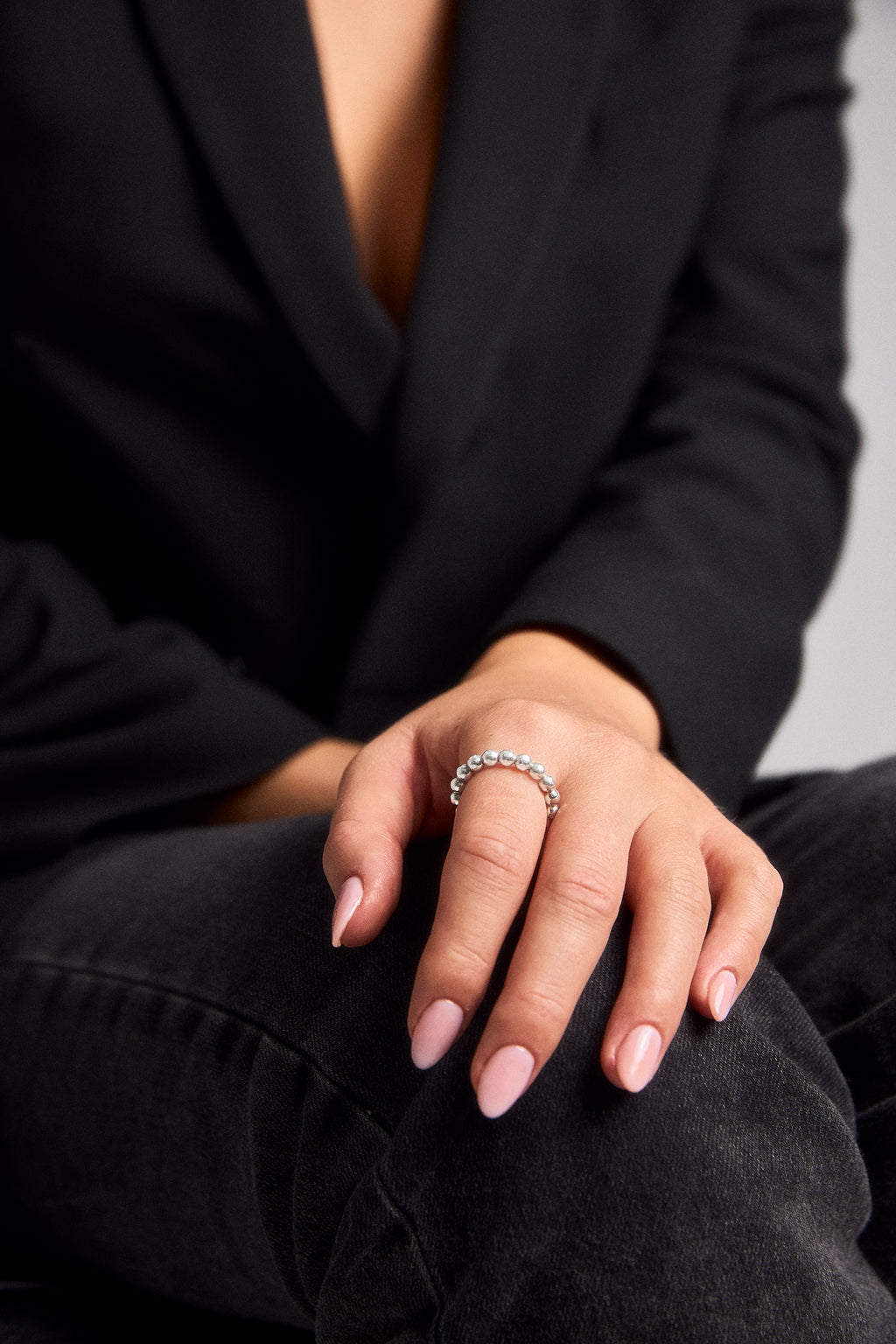 Dots ring 4 mm