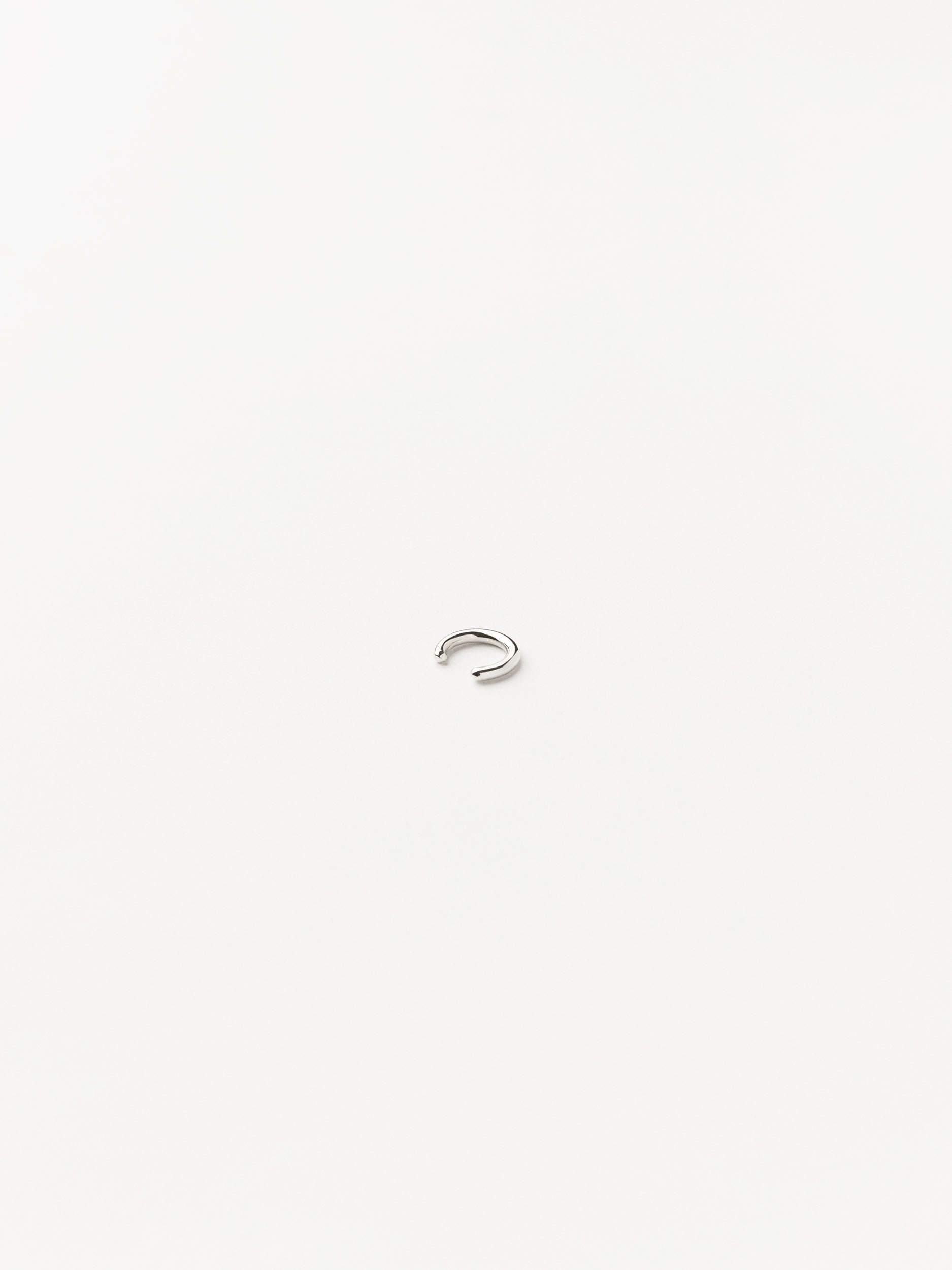Ear cuff single