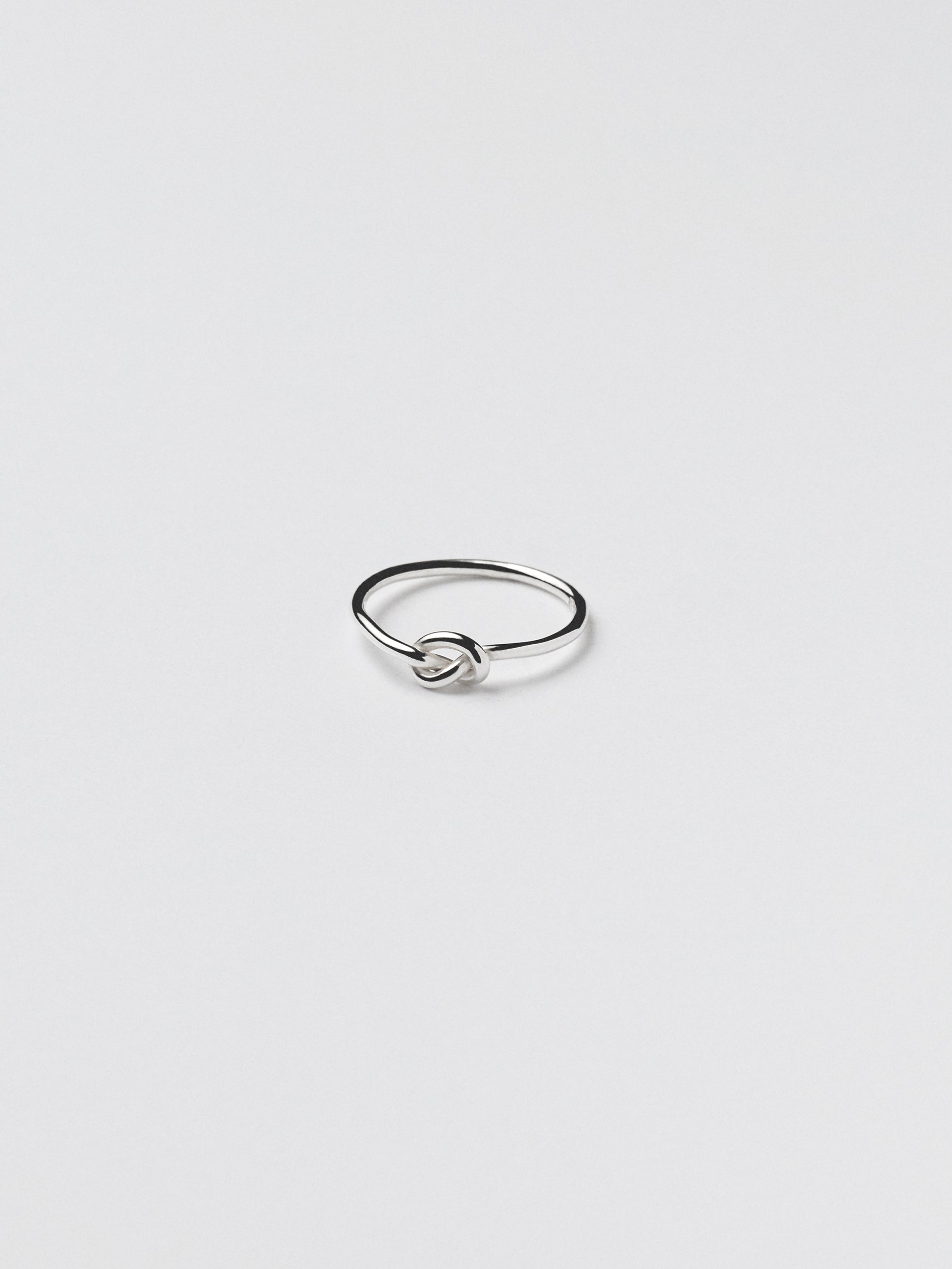 Knot ring